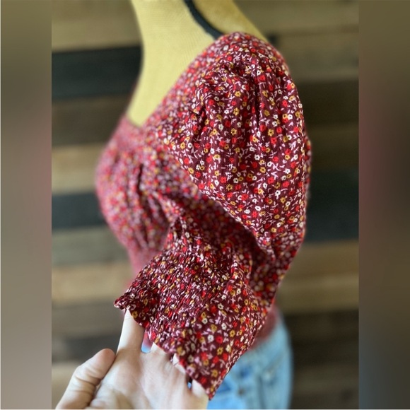 Universal Thread Puff Elbow Sleeve Smocked Fitted Floral Blouse Cottagecore - Picture 4 of 7